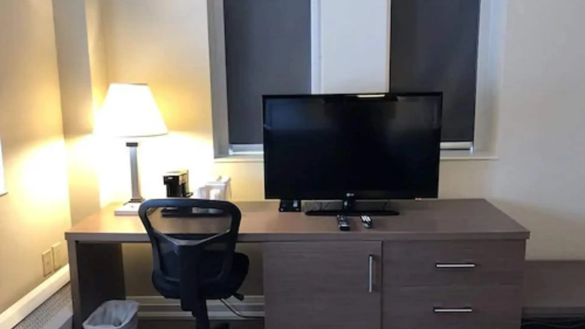Hotel Econo Lodge Inn & Suites Downtown Toronto