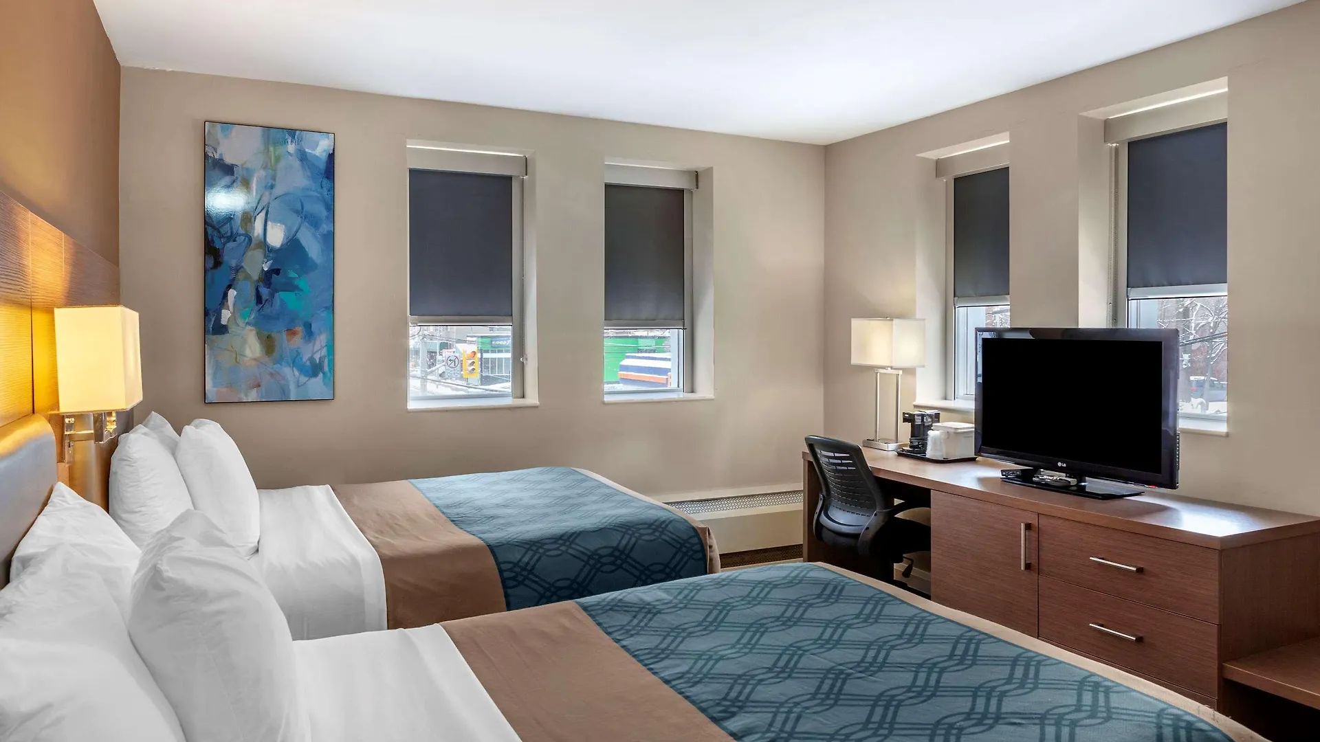 Econo Lodge Inn & Suites Downtown Toronto