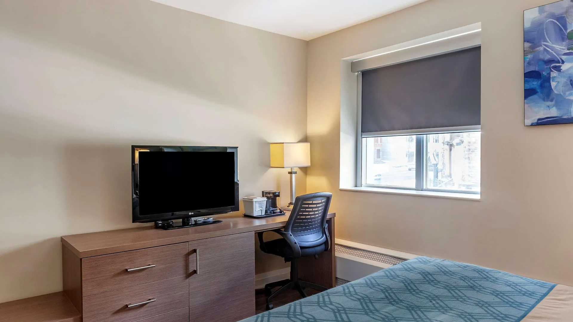 Econo Lodge Inn & Suites Downtown Toronto